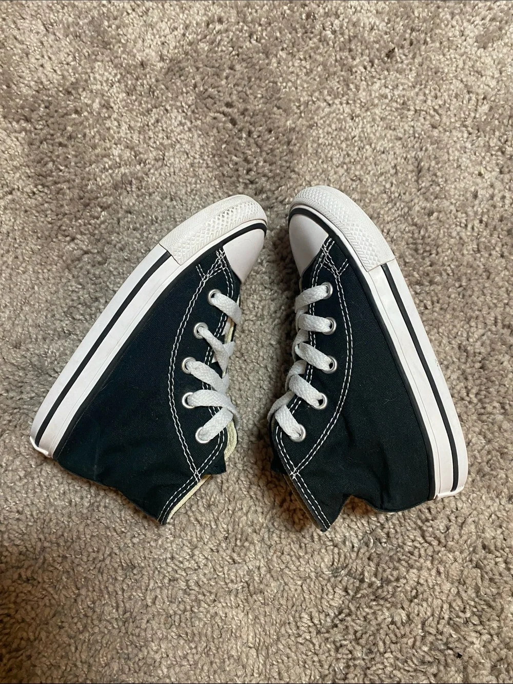 Converse Chuck Taylor Kids Black and White High-Top Sneakers size 8